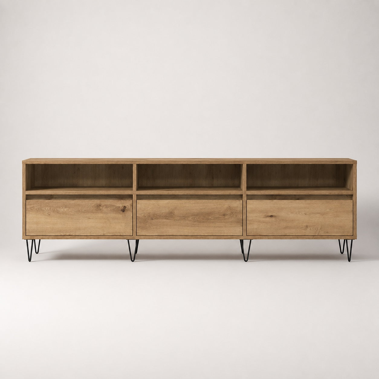 Meuble TV en bois avec rangement, trois portes abattantes et design industriel élégant.