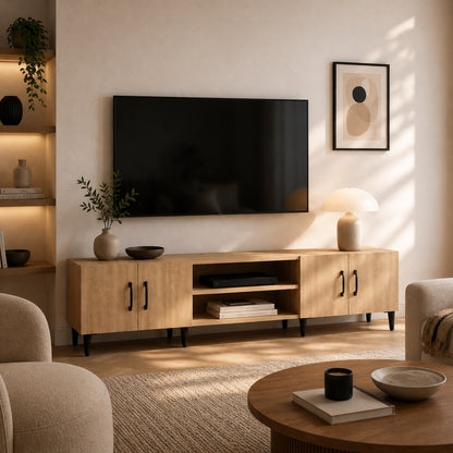 Meuble TV en bois avec rangements dans un salon moderne, finition chêne sonoma élégante.