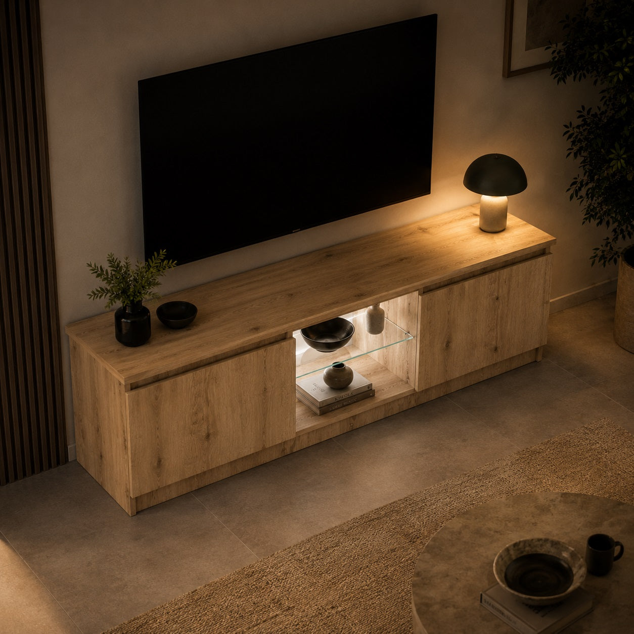 Meuble tv en bois avec rangement fermé et éclairage LED ambiance moderne et décoration chaleureuse