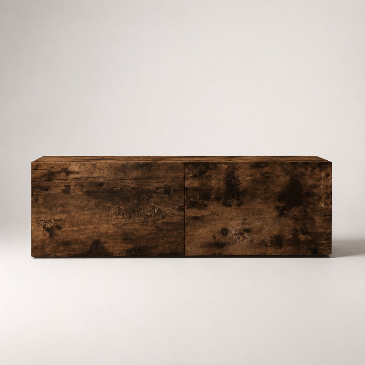 Vue de face d’un meuble TV en bois mural finition chêne fumé au design minimaliste