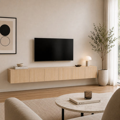 Meuble TV suspendus en bois clair avec meuble mural assorti, décoration minimaliste et chaleureuse