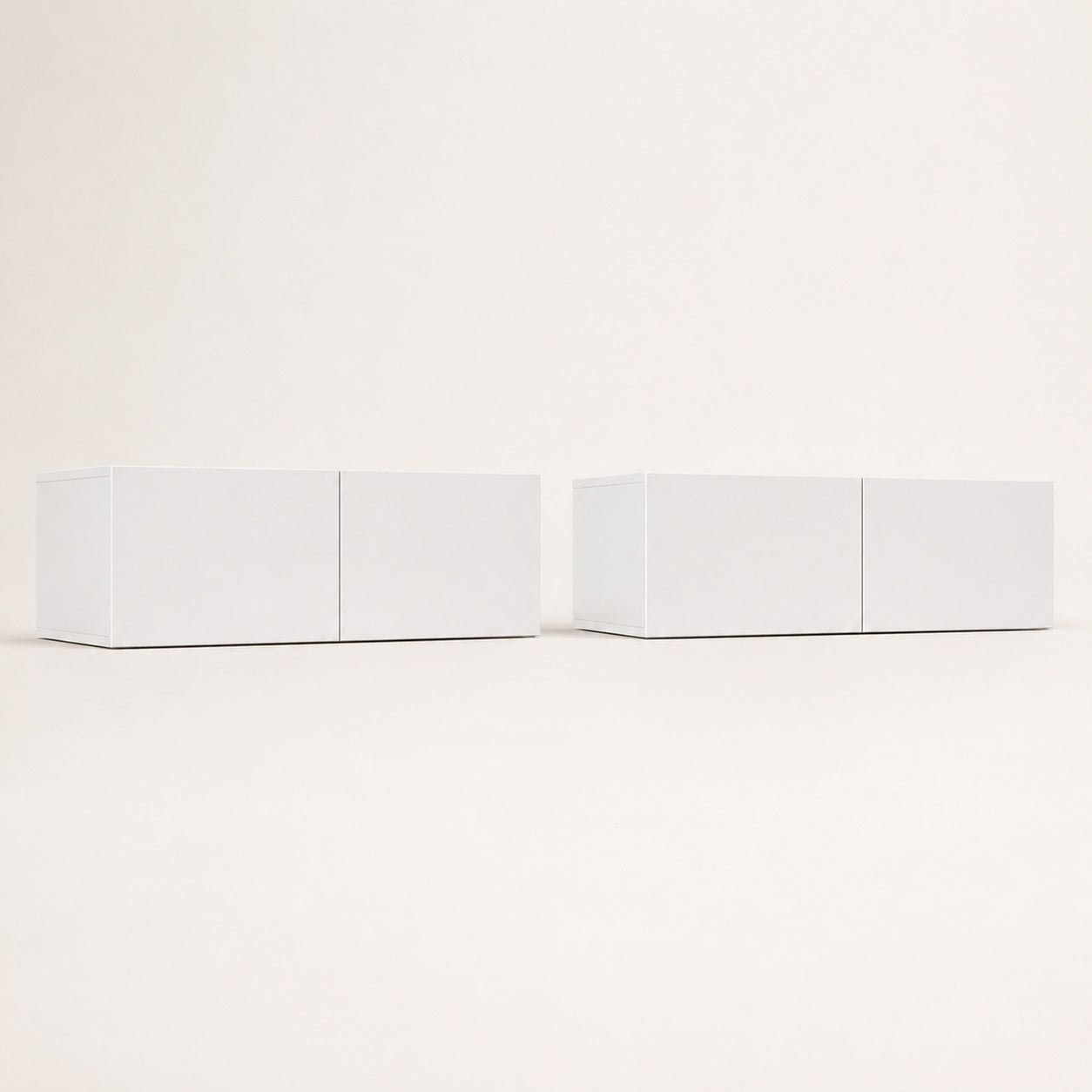 Modules de rangement du meuble TV suspendus moderne blanc au design minimaliste et fonctionnel