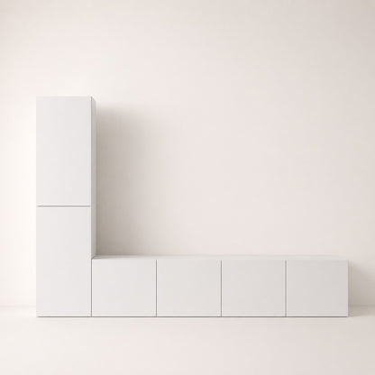 Vue frontale du meuble TV suspendus moderne blanc avec meuble mural intégré et design épuré