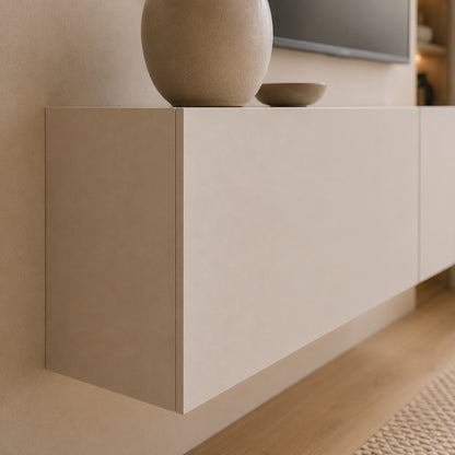Détail du meuble TV moderne blanc suspendu avec lignes épurées et finition élégante