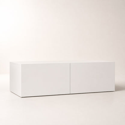 Meuble TV moderne blanc suspendu avec rangements intégrés, design épuré et meuble TV mural contemporain